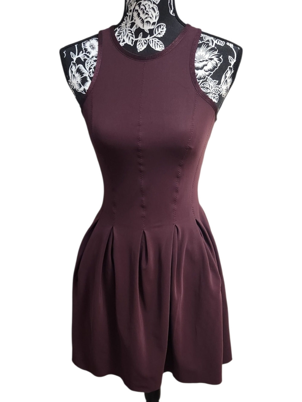 Rare Unicorn Lululemon Athletica Here To There -Dress  Color-Bordeaux Drama